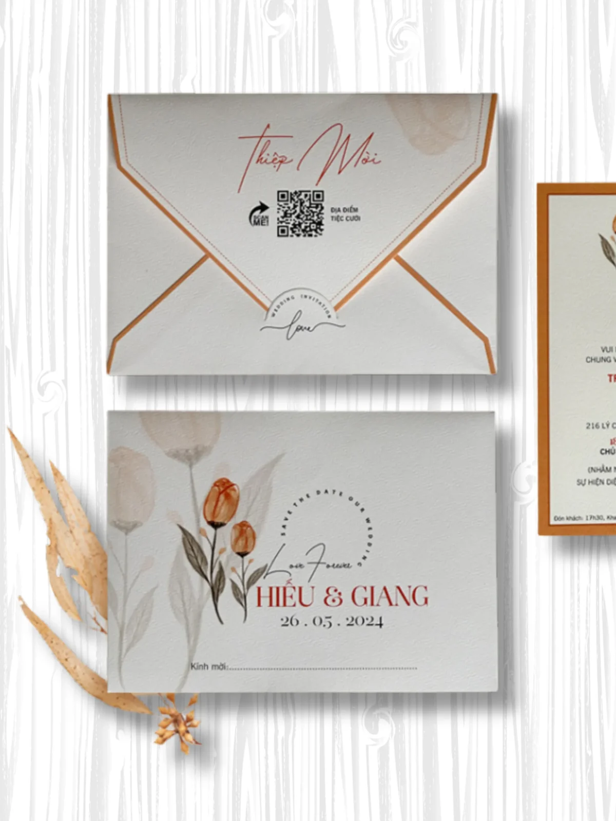 Thiệp cưới in hoa - Mẫu thiệp trắng cam