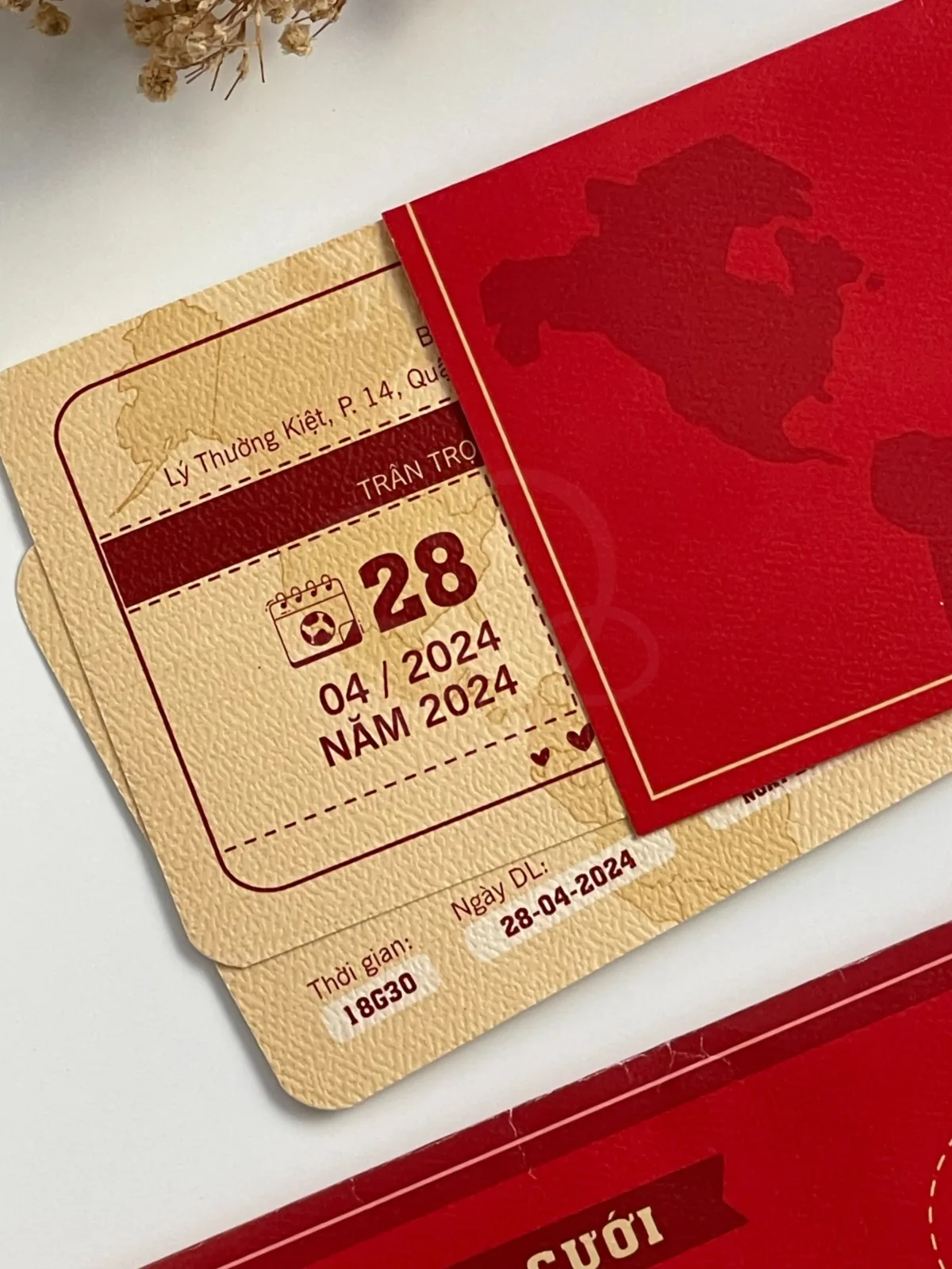 Thiệp cưới passport - Mẫu thiệp màu đỏ