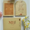 Thiệp Cưới In Hoa màu kem đậm nhũ